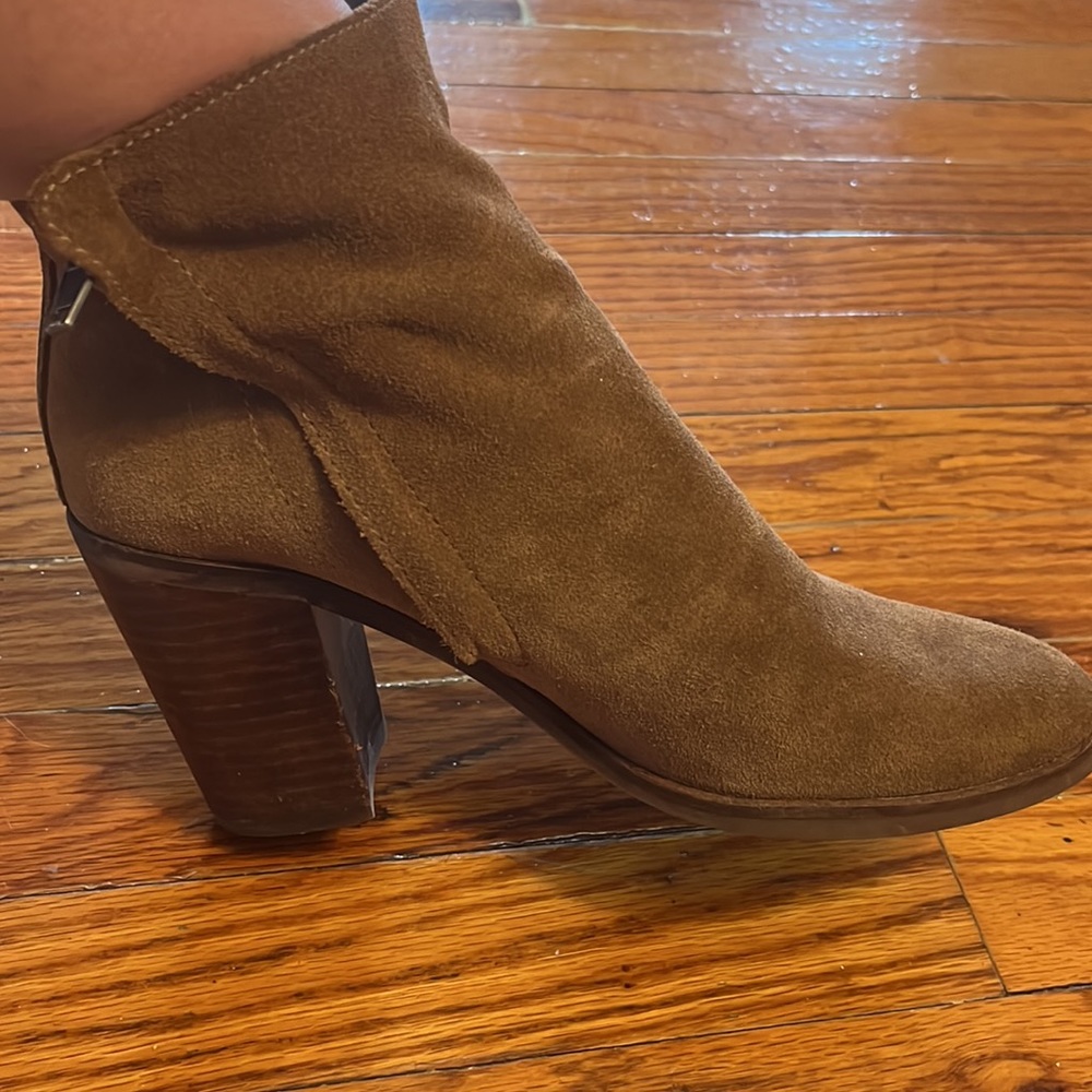 Dolce Vita Stunna Booties - Picture 4 of 7